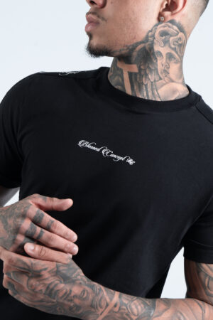 Alternative view of Camiseta Blessed Signature – Black